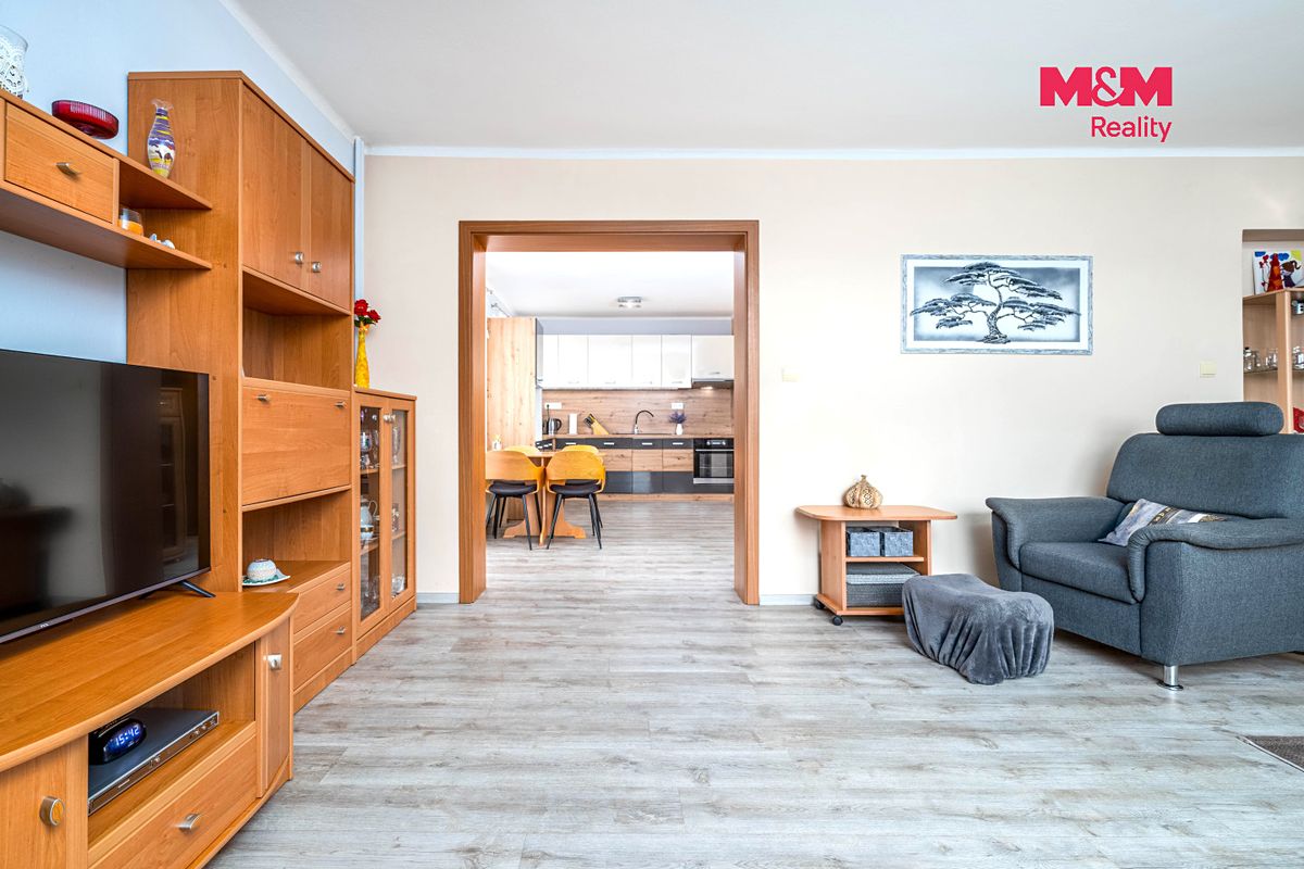 Prodej rodinného domu 194 m², pozemek 552 m² – fotografie 5