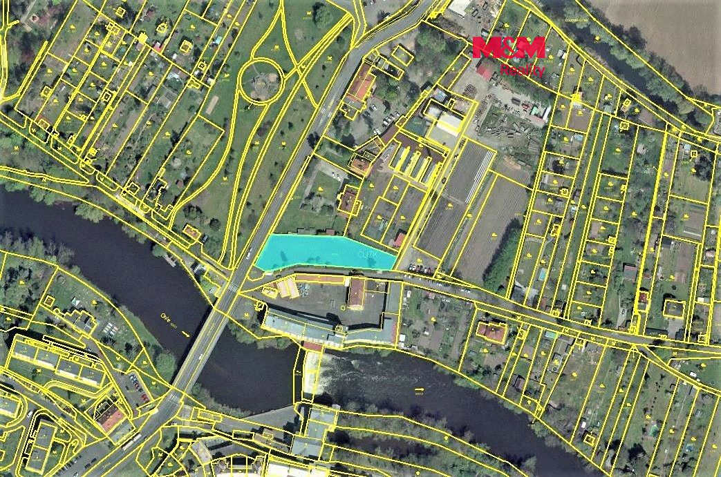 Prodej komerčního pozemku 2148 m², Louny – fotka 1 z 3