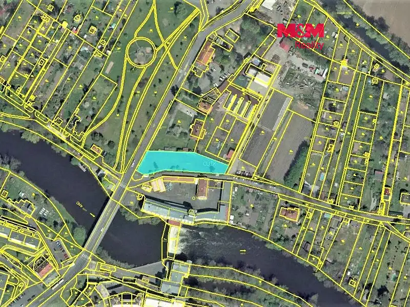 Prodej komerčního pozemku 2148 m², Louny – náhled fotky 1