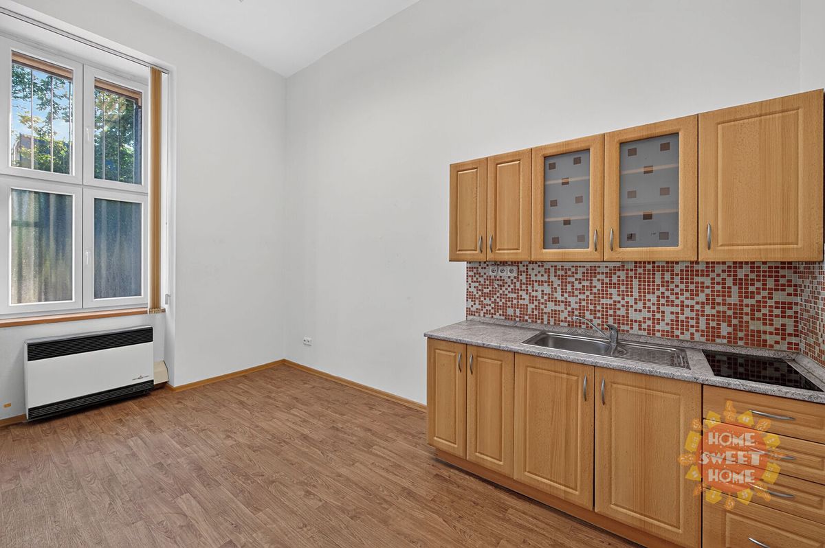 Pronájem kanceláře 82 m² – fotografie 3