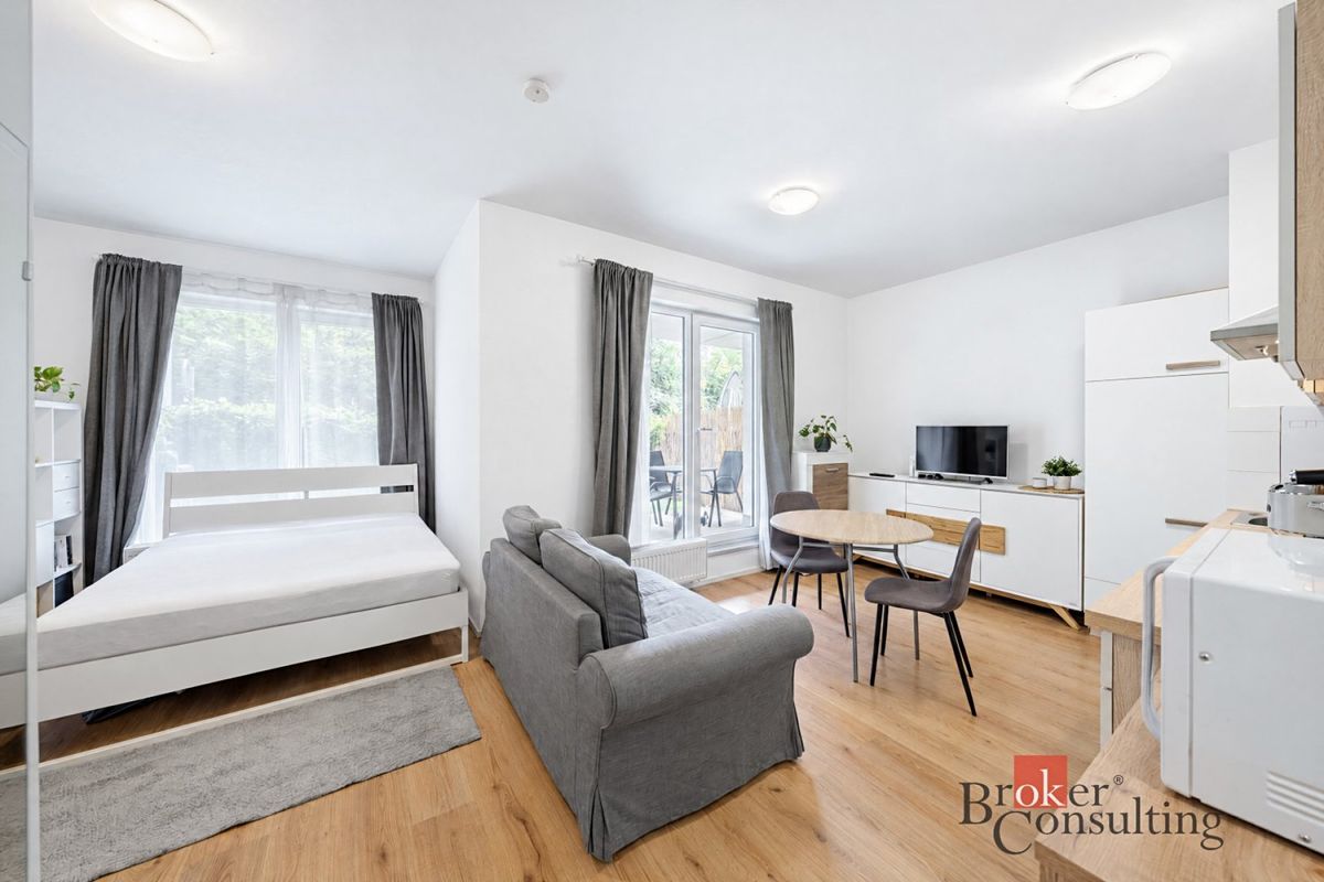 Pronájem bytu 1+kk 32 m² – fotografie 3