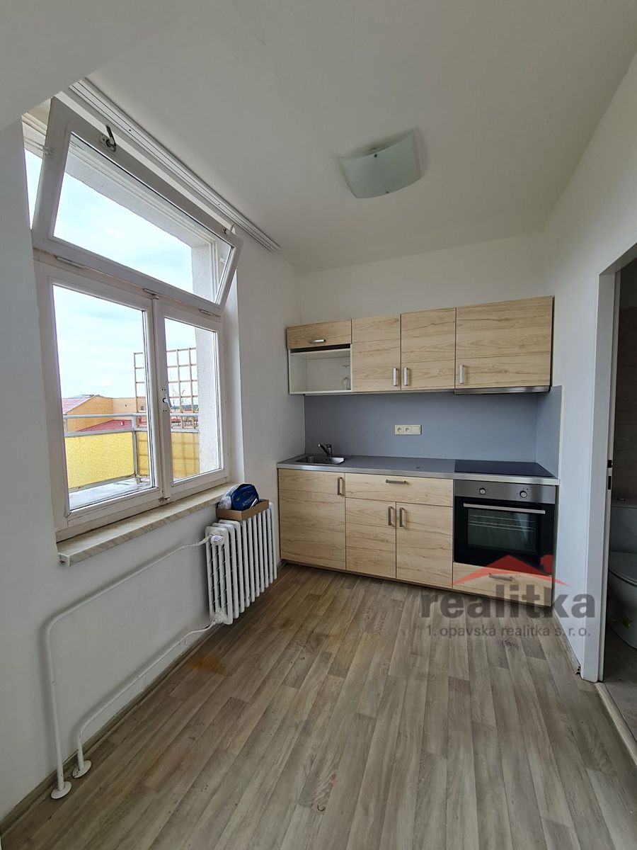 Pronájem bytu 2+kk 58 m² – fotografie 3