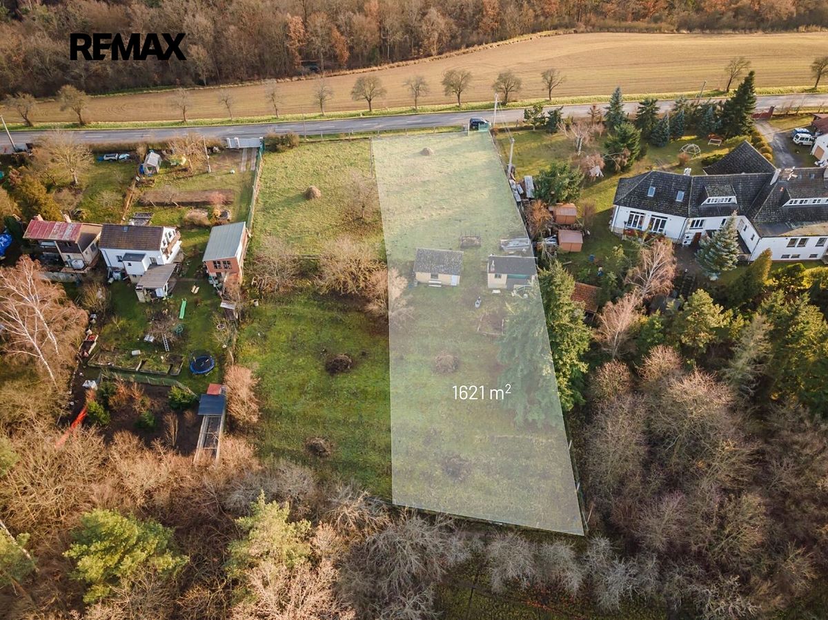 Prodej stavebního pozemku 1621 m², Rakovník – fotka 1 z 3