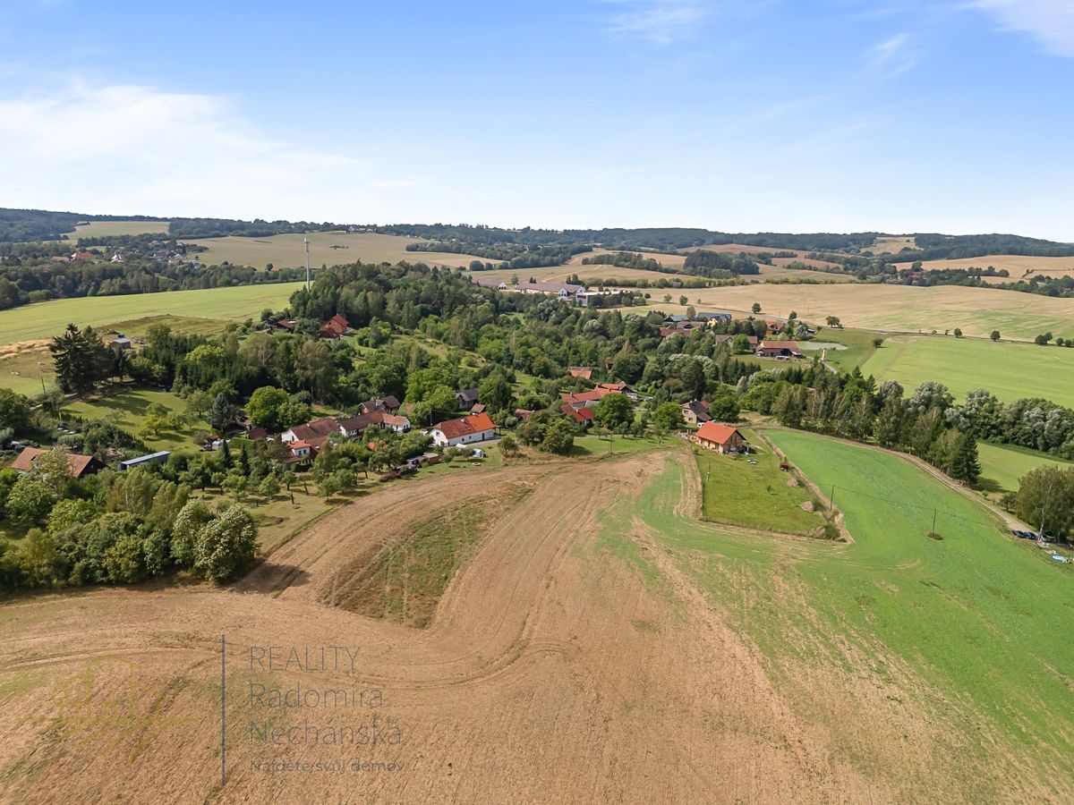 Prodej stavebního pozemku 1900 m²