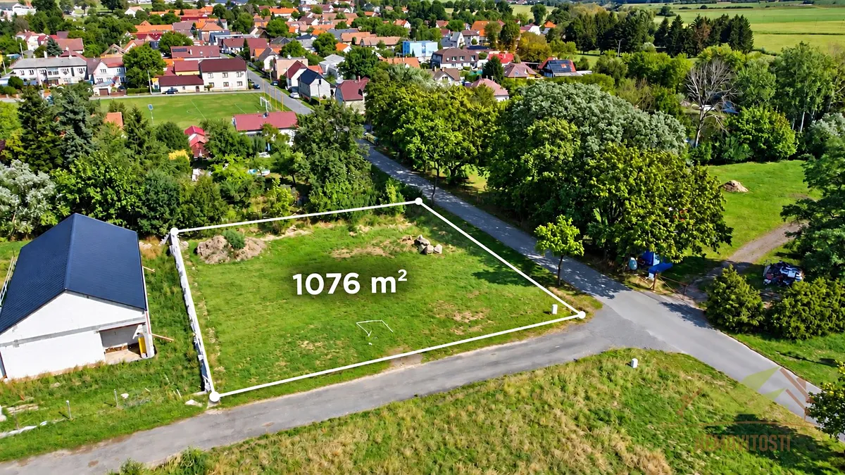 Prodej stavebního pozemku 1076 m²
