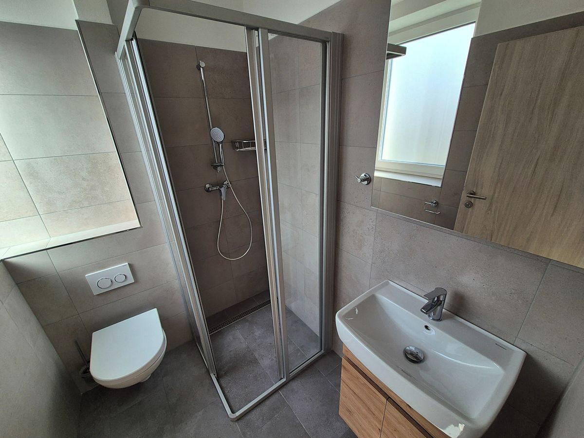 Pronájem bytu 4+kk 94 m² – fotografie 5