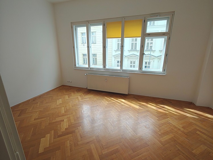 Pronájem bytu 3+1, 112 m² (4 z 9)