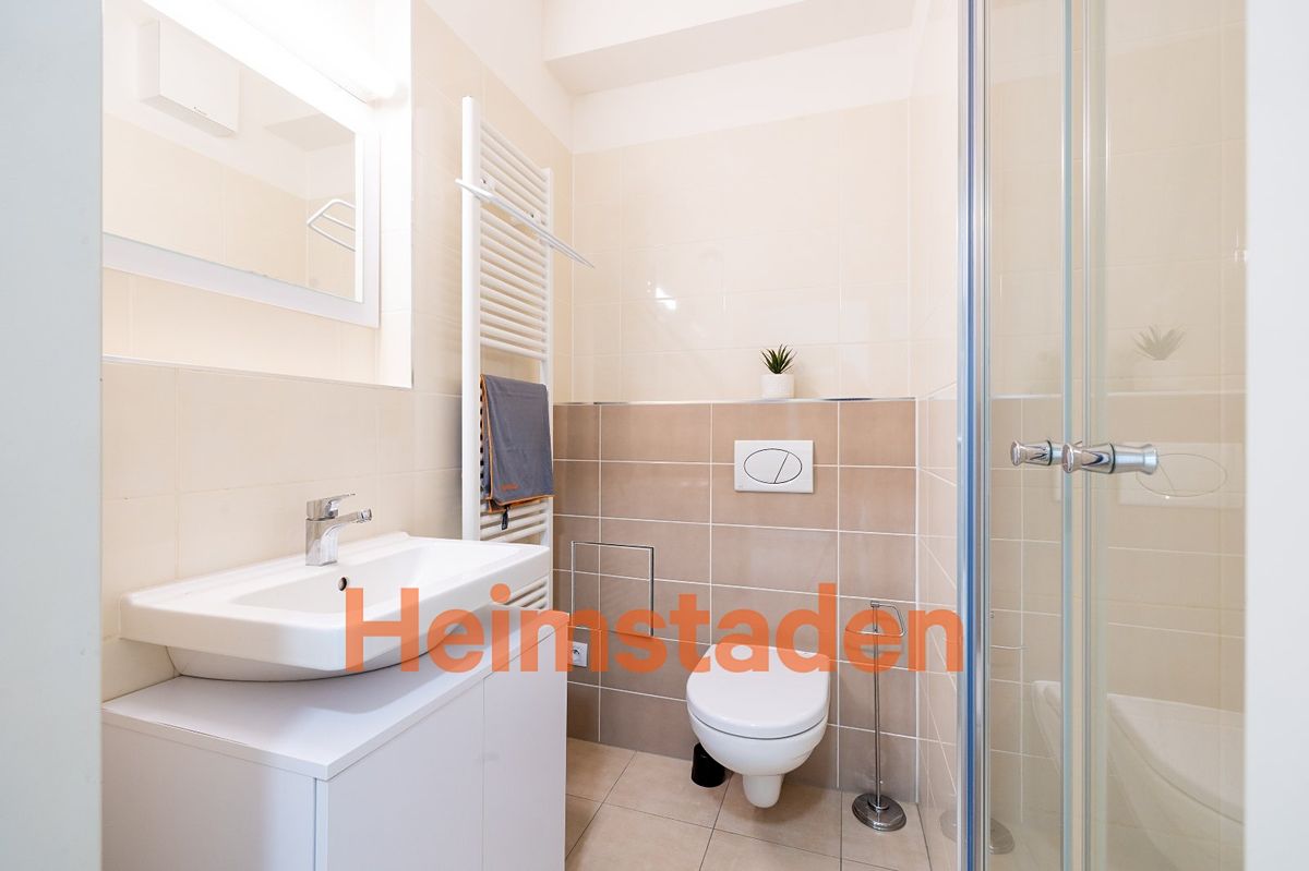 Pronájem bytu 1+kk 28 m² – fotografie 5
