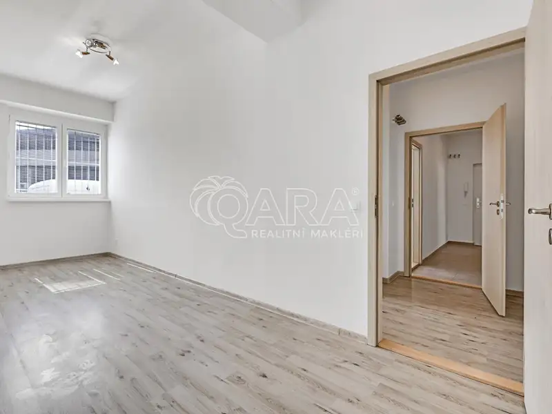 Prodej bytu 4+1 86 m², Praha – náhled fotky 2