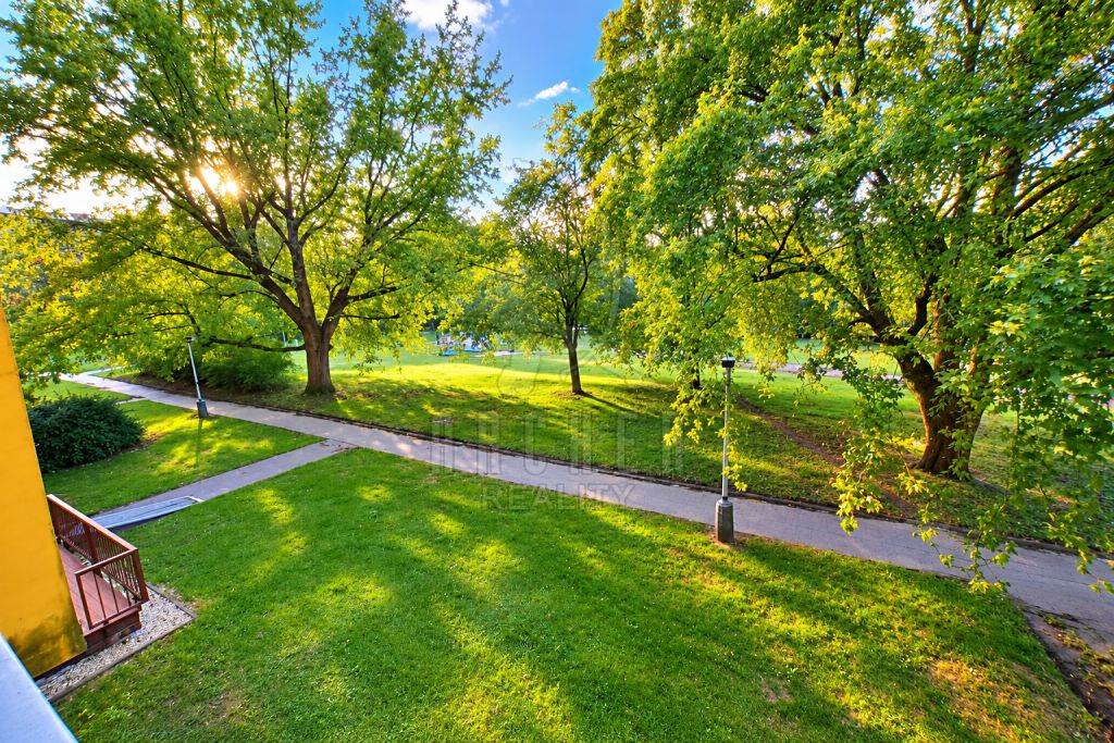 Prodej bytu 2+1 52 m² – fotografie 2