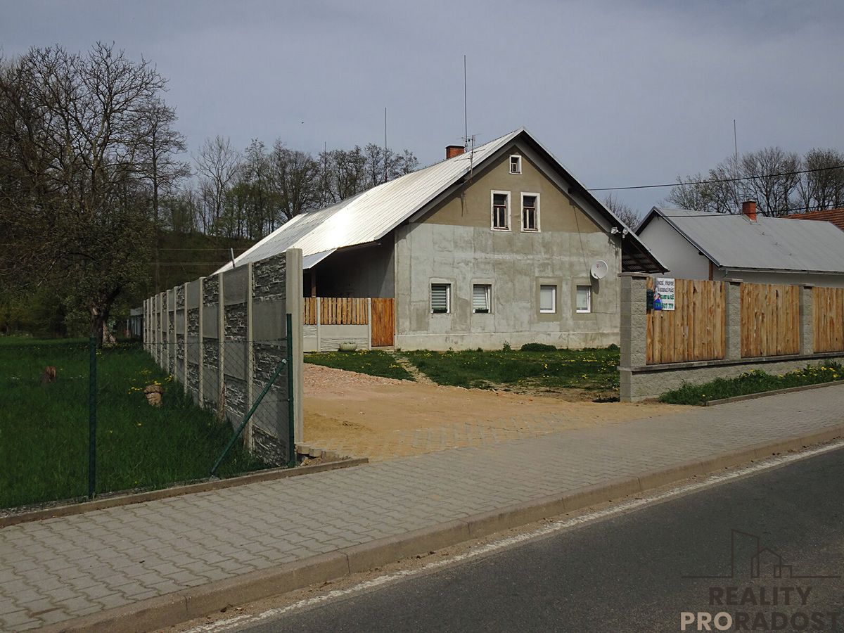 Prodej vícegeneračního domu 500 m², pozemek 4073 m² – fotografie 2