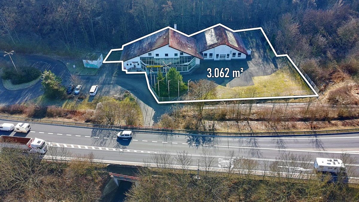 Prodej skladového prostoru 1500 m²