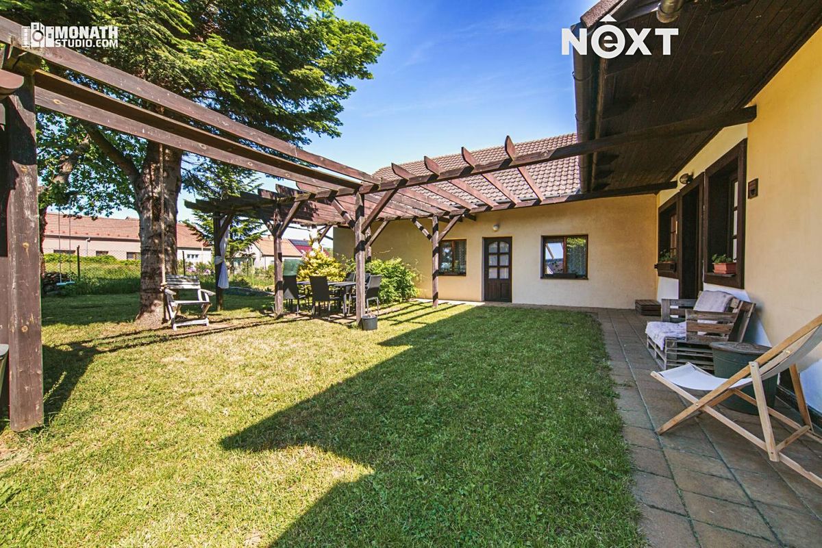 Prodej rodinného domu 240 m², pozemek 458 m² – fotografie 4