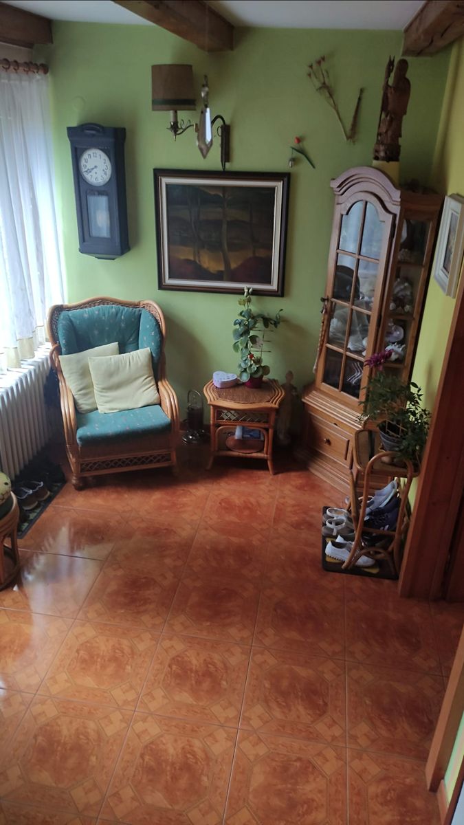Prodej rodinného domu 200 m², pozemek 1893 m² – fotografie 3