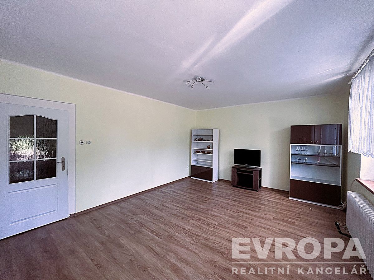 Prodej rodinného domu 115 m², pozemek 295 m² – fotografie 5