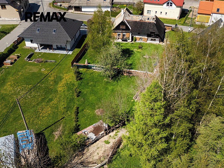 Haus zum Kauf, 210 m² (1 von 48)