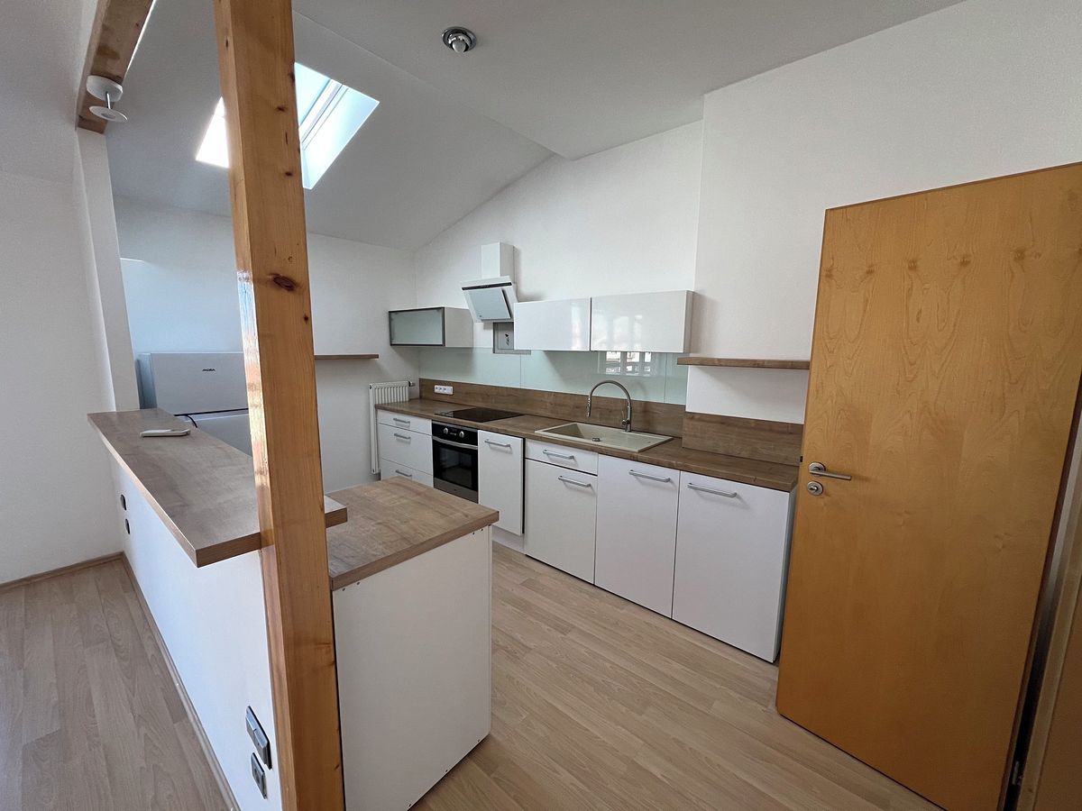Prodej bytu 4+kk 95 m² – fotografie 3