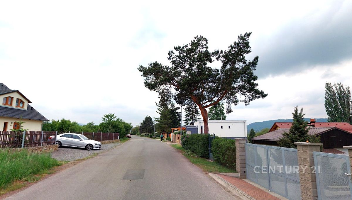 Prodej stavebního pozemku 922 m² – fotografie 5