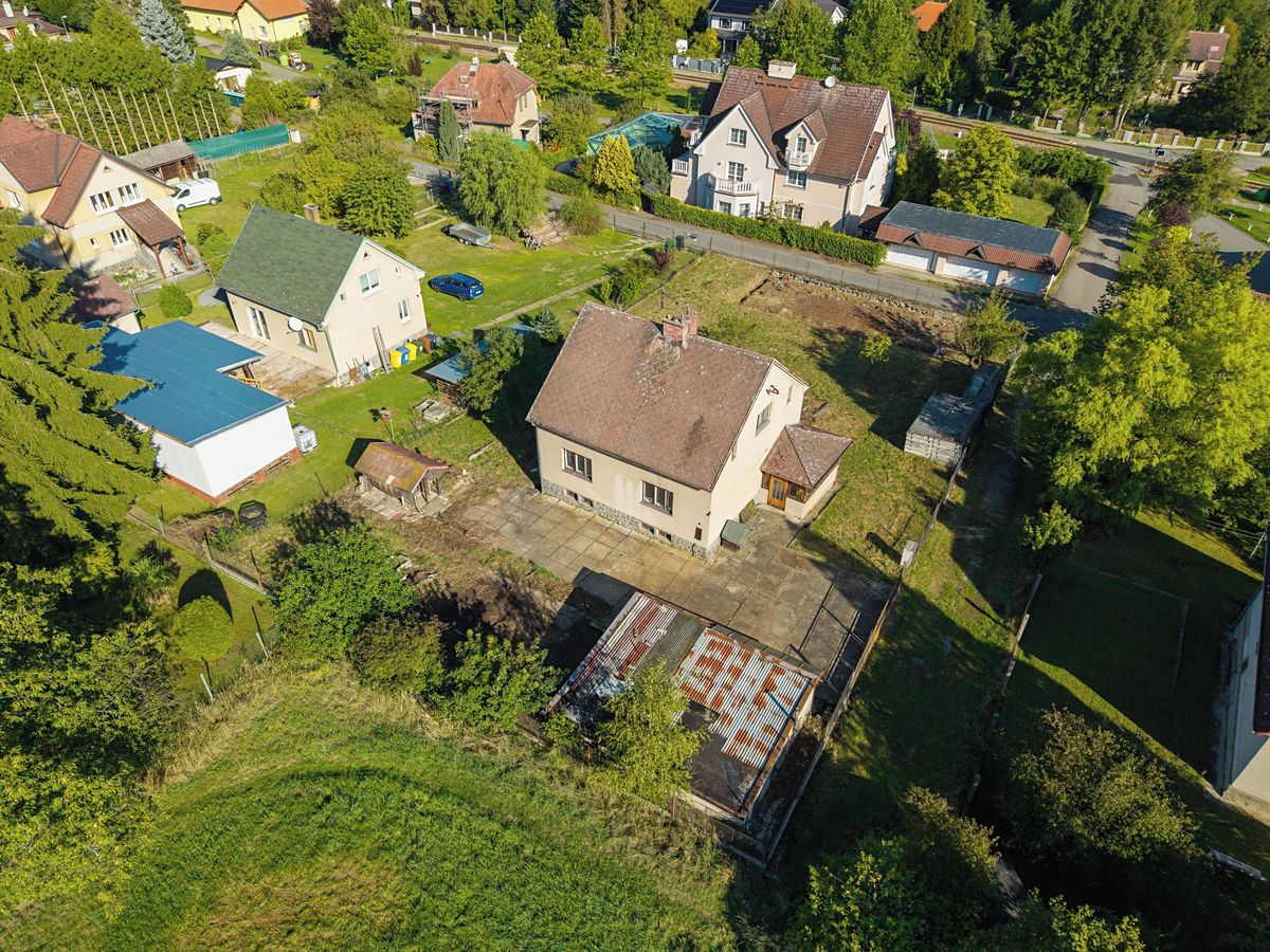 Prodej rodinného domu 200 m², pozemek 1356 m² – fotografie 5