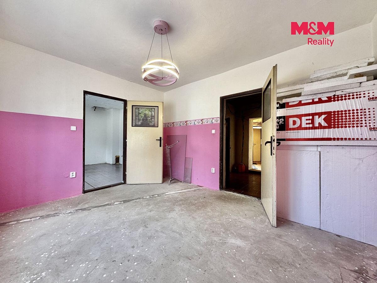 Prodej rodinného domu 130 m², pozemek 732 m² – fotografie 2