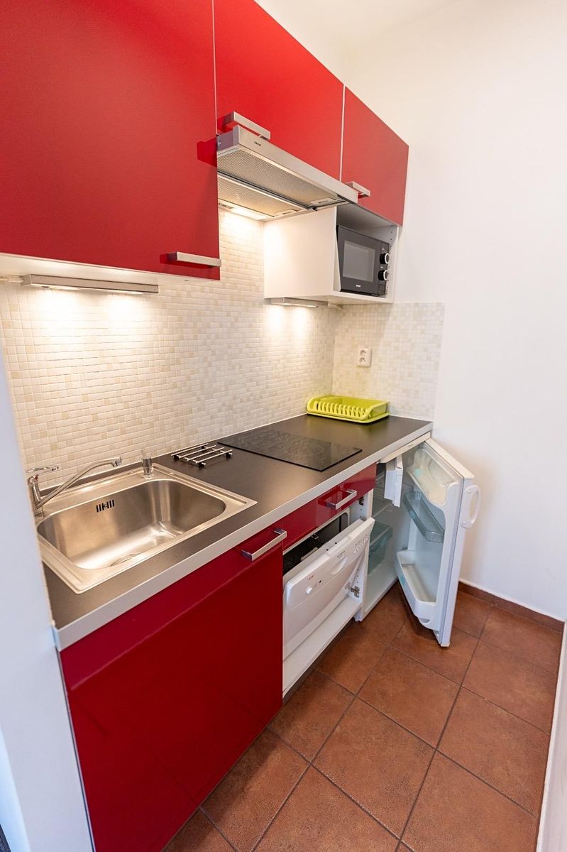 Pronájem bytu 2+kk 46 m² – fotografie 3
