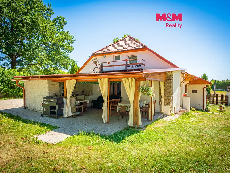 Prodej rodinného domu 360 m², pozemek 1421 m², Miličín – náhled fotky 1