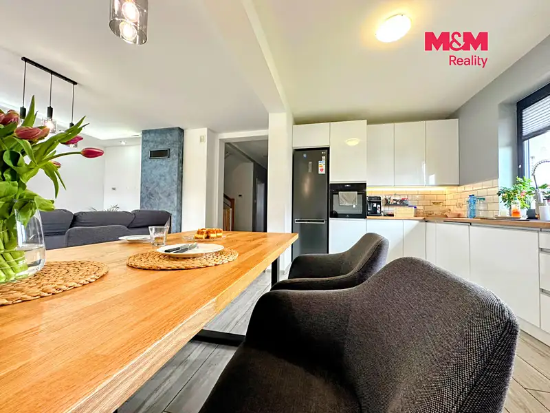 Prodej rodinného domu 180 m², pozemek 998 m², Petrovice u Karviné – náhled fotky 2