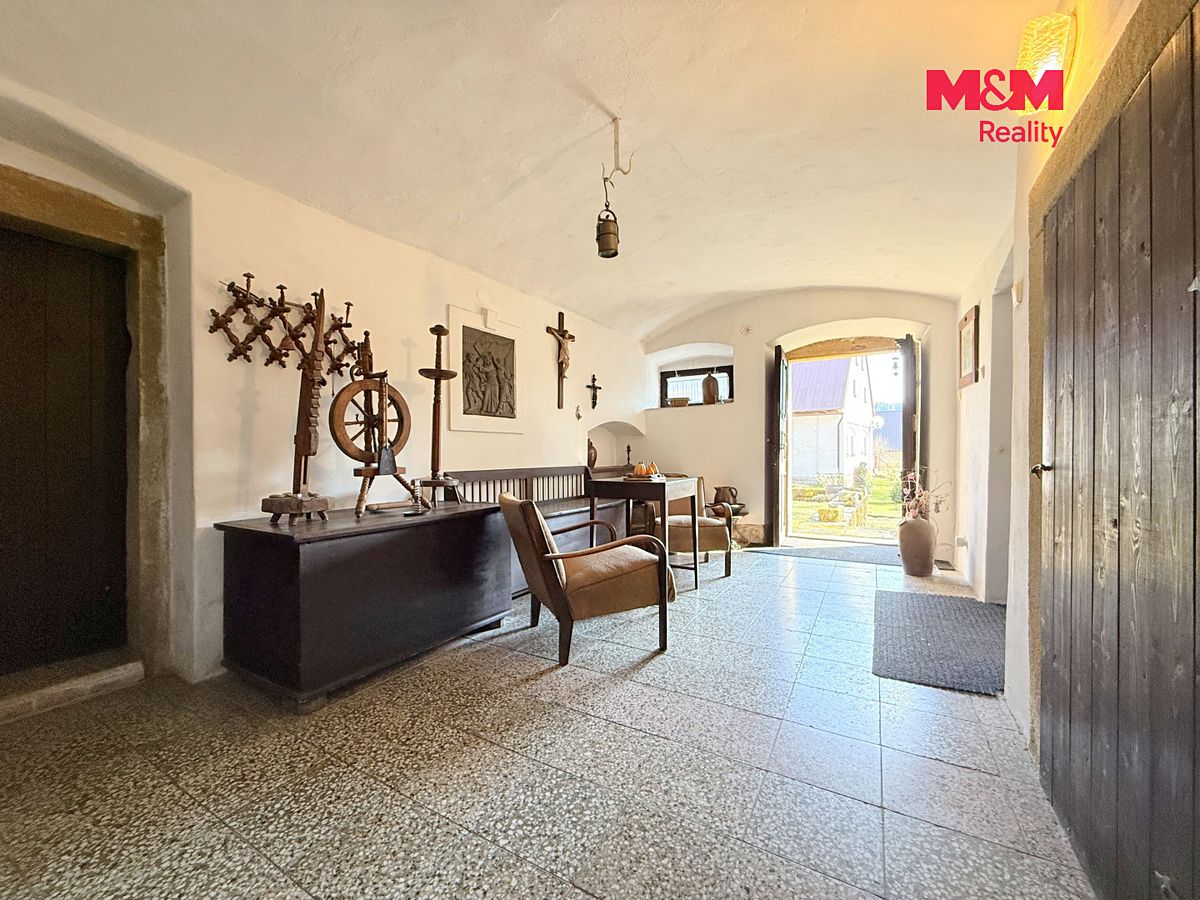 Prodej rodinného domu 265 m², pozemek 3631 m² – fotografie 4