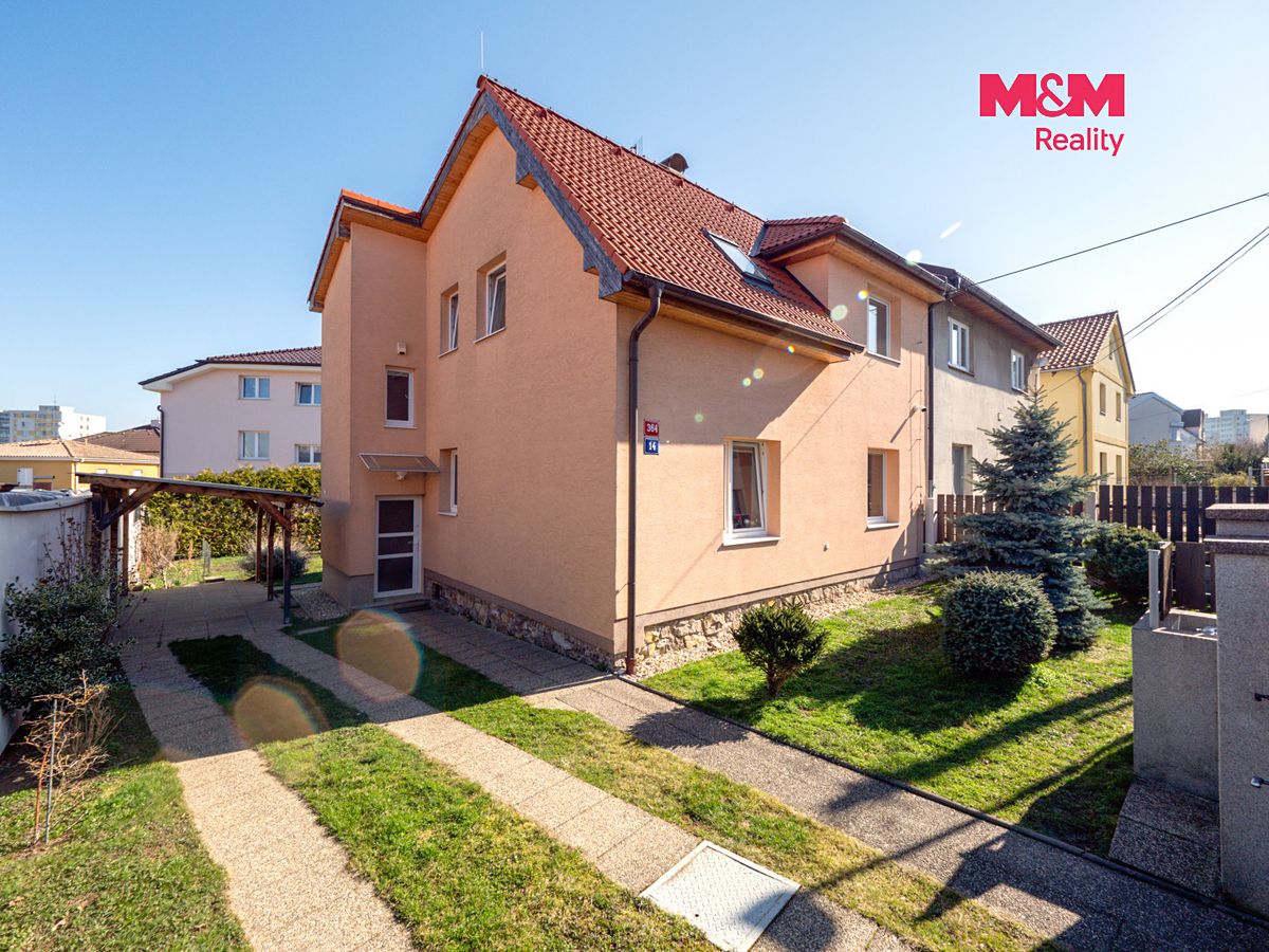 Pronájem rodinného domu 160 m², pozemek 330 m² – fotografie 2
