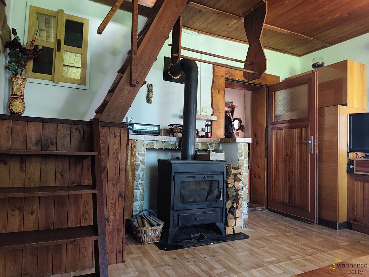 Prodej chalupy 50 m², pozemek 2350 m² – fotografie 2