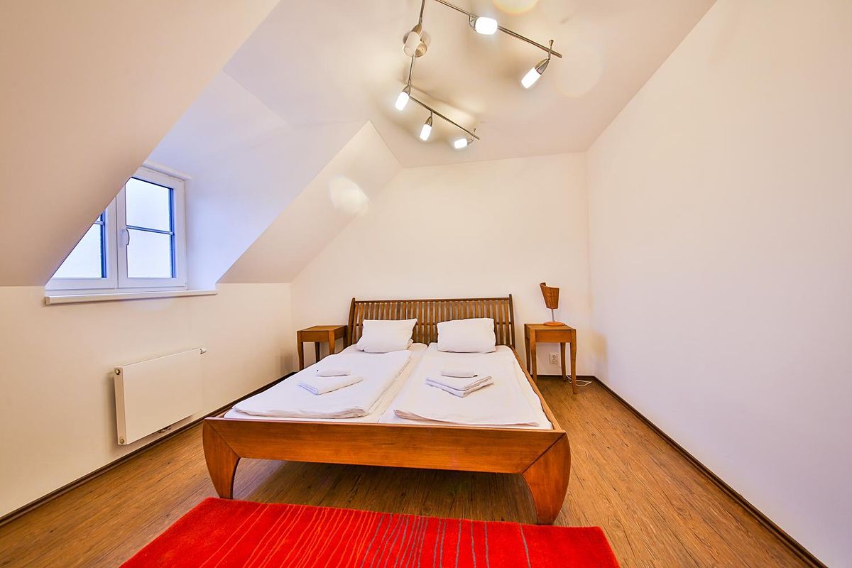 Pronájem bytu 2+kk 58 m² – fotografie 4