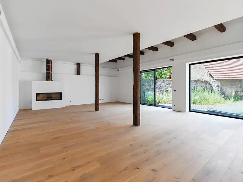 Prodej rodinného domu 637 m², pozemek 1384 m², Libčice nad Vltavou – náhled fotky 1