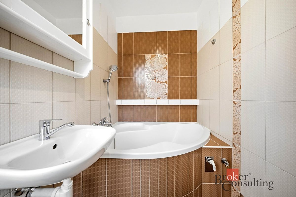 Pronájem bytu 3+1 56 m² – fotografie 4