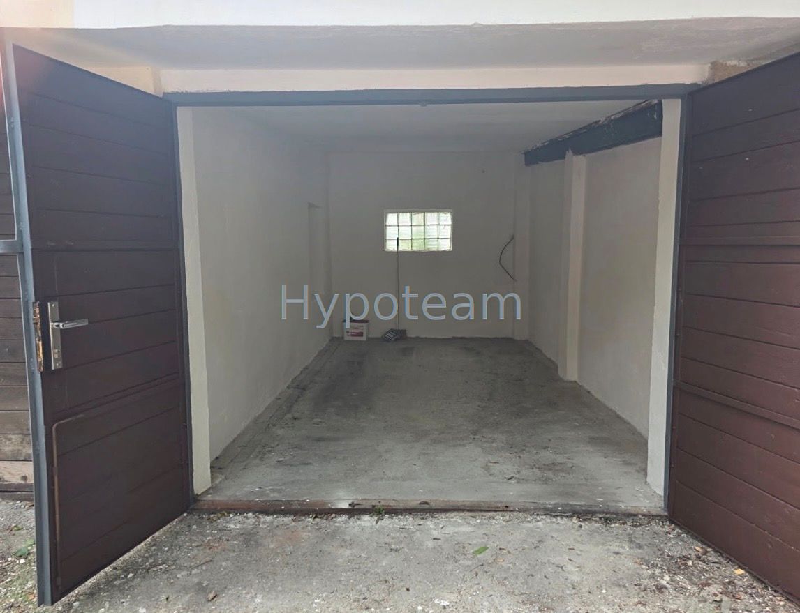 Pronájem garáže 18 m² – fotografie 2