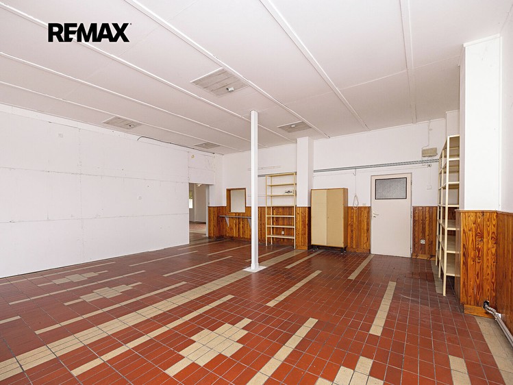 Комерційне приміщення в оренду, 200 м² (16 з 24)