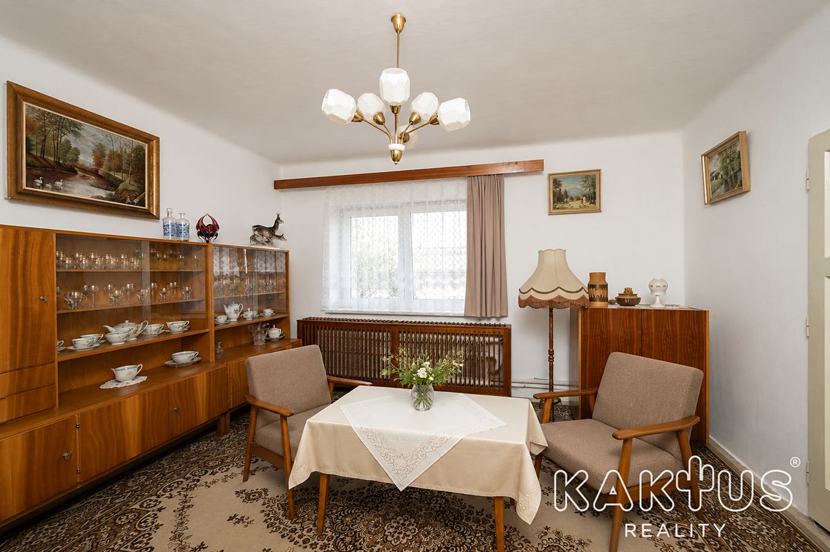 Prodej rodinného domu 150 m², pozemek 1037 m² – fotografie 4