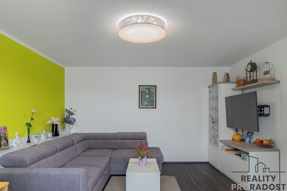 Prodej rodinného domu 160 m², pozemek 944 m² – fotografie 4
