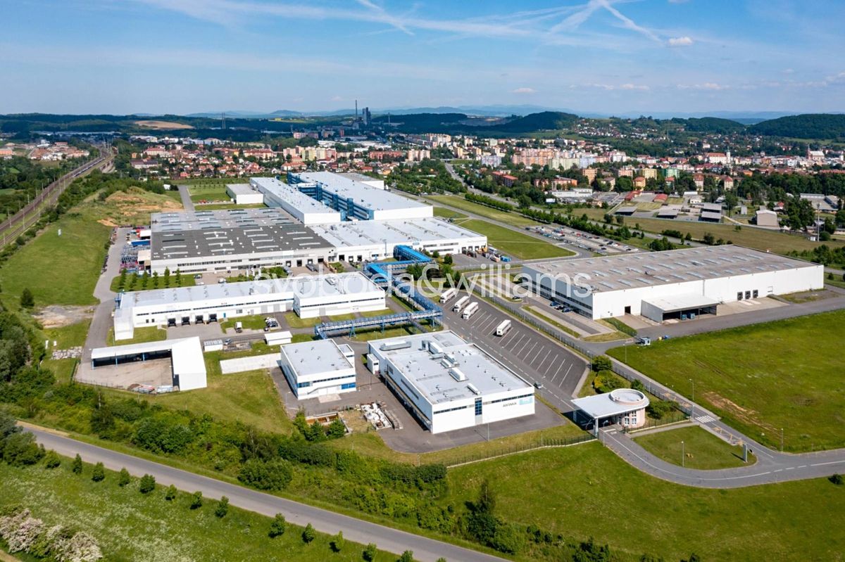Pronájem skladového prostoru 10080 m² – fotografie 2
