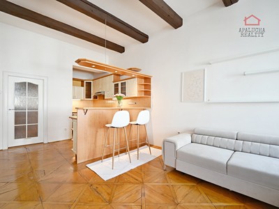 Pronájem bytu 3+kk 77 m²