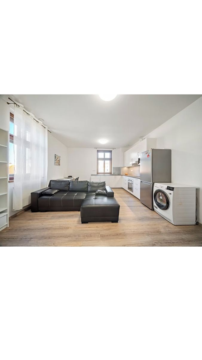 Pronájem bytu 2+kk 52 m² – fotografie 3