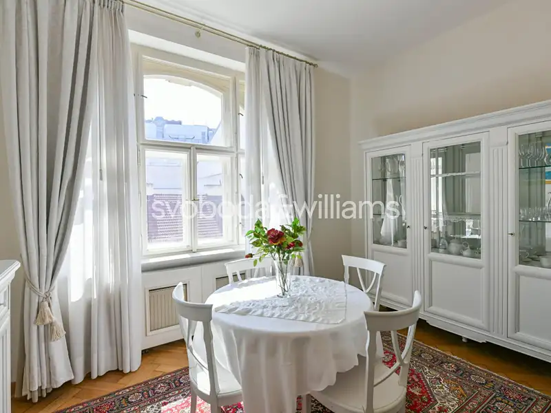 Pronájem bytu 2+1 69 m², Praha – náhled fotky 2