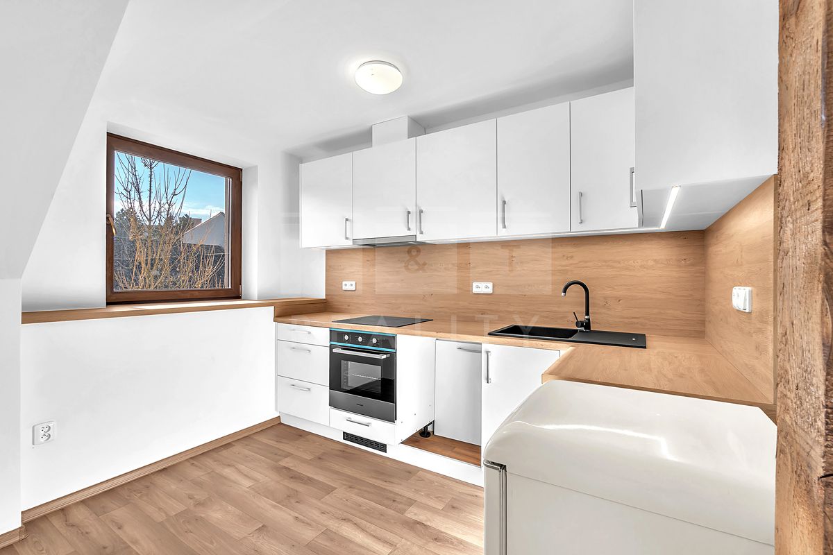 Pronájem bytu 2+kk 44 m²