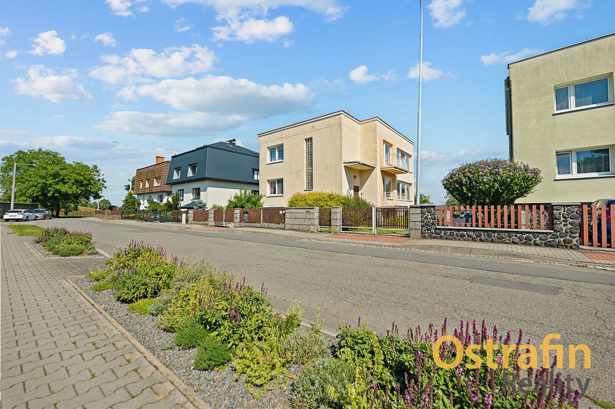 Prodej rodinného domu 194 m², pozemek 686 m²