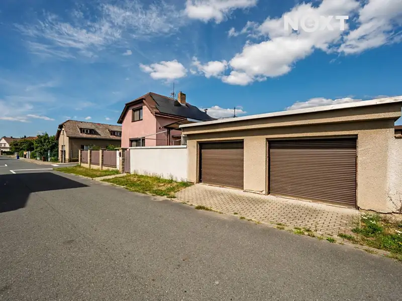 Prodej rodinného domu 240 m², pozemek 699 m², Jirny – náhled fotky 2