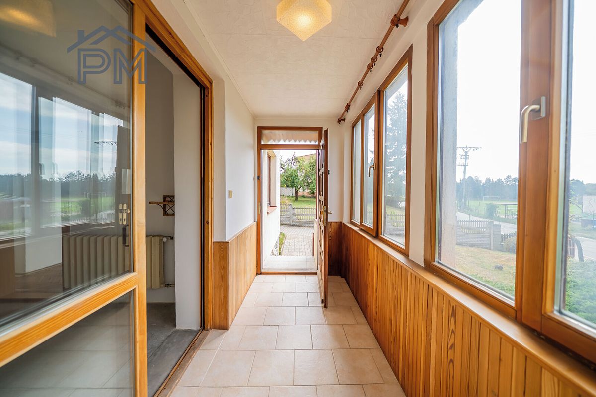 Prodej rodinného domu 244 m², pozemek 1993 m² – fotografie 2