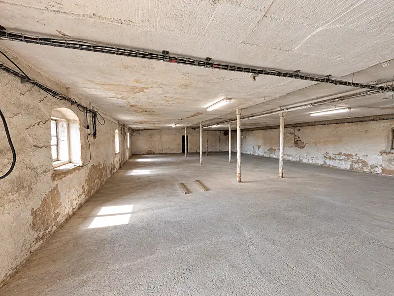 Pronájem skladového prostoru 1830 m², Jesenice – náhled fotky 1
