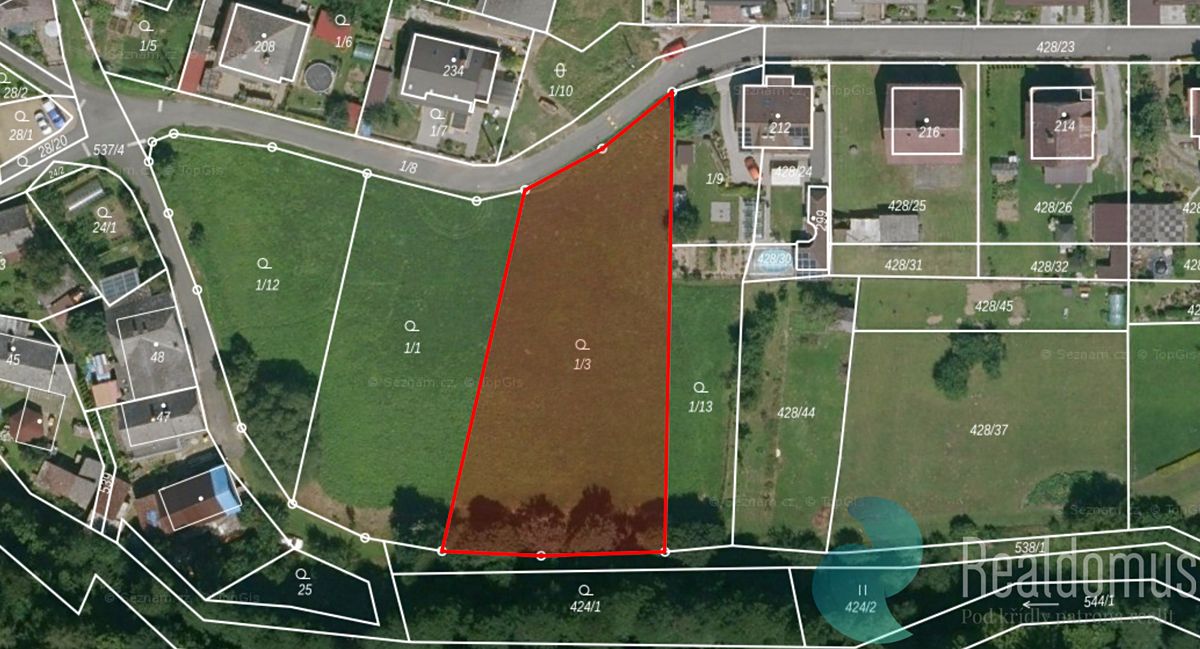 Prodej stavebního pozemku 2031 m² – fotografie 2