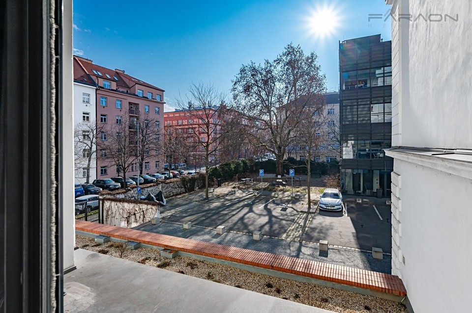 Pronájem bytu 2+kk 115 m² – fotografie 3