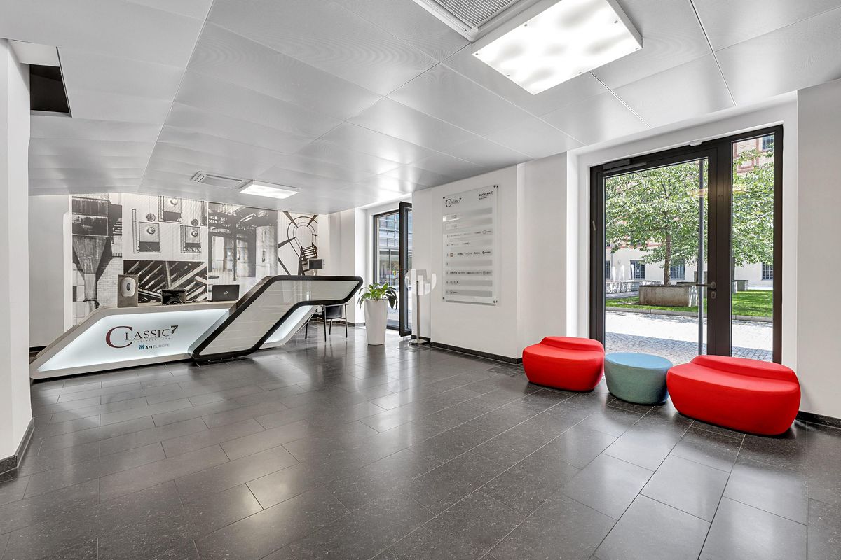 Pronájem kanceláře 653 m² – fotografie 2