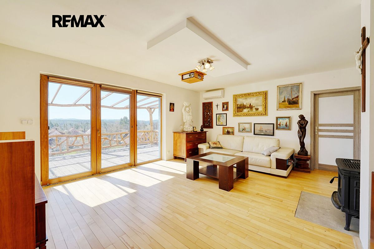 Prodej rodinného domu 89 m², pozemek 901 m² – fotografie 2